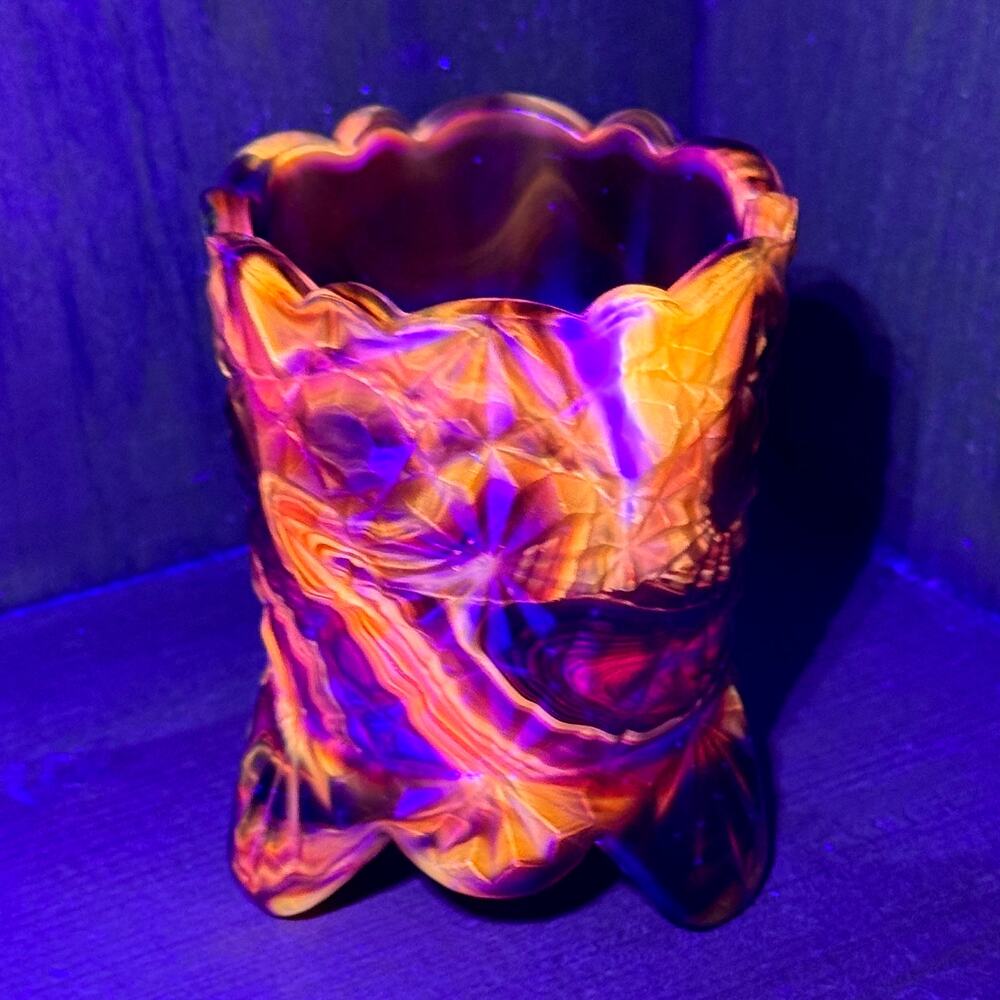 Boyd Glass Daisy Button Toothpick Holder 1999 Autumn Harvest UV GLOWS OOAK  1831